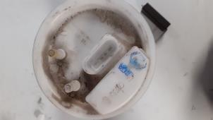 Gebruikte Benzinepomp Volkswagen Polo IV (9N1/2/3) 1.2 12V Prijs € 50,00 Margeregeling aangeboden door Autodemontage van de Laar