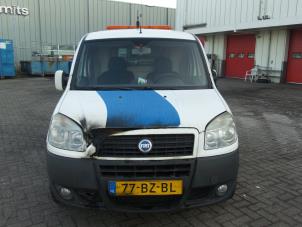 Gebruikte Motorkap Fiat Doblo Cargo (223) 1.3 D 16V Multijet Prijs € 120,00 Margeregeling aangeboden door Autodemontage van de Laar