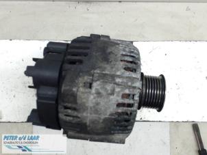 Gebruikte Dynamo Renault Megane II Grandtour (KM) 1.9 dCi 120 Prijs € 50,00 Margeregeling aangeboden door Autodemontage van de Laar