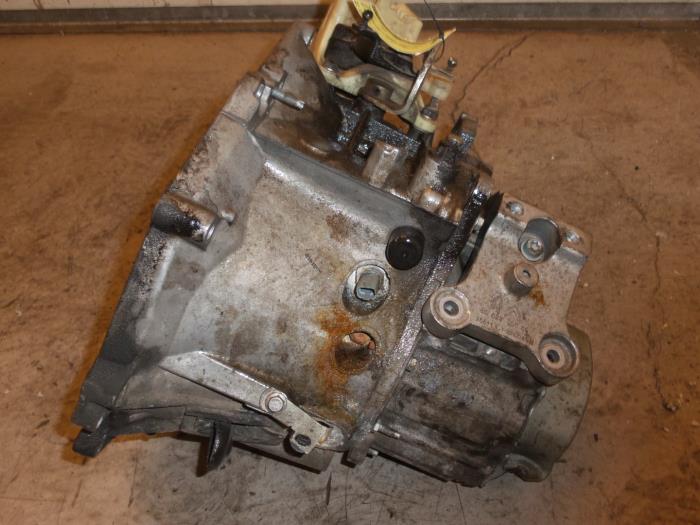 Versnellingsbak van een Citroën C3 Picasso (SH) 1.6 HDi 90 2011
