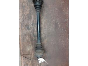 Gebruikte Steekas links-achter BMW 5 serie (E60) 550i 32V Prijs € 70,00 Margeregeling aangeboden door Autodemontage van de Laar