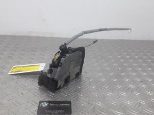 Gebruikte Deurslot Mechaniek 4Deurs rechts-achter BMW X5 Prijs op aanvraag aangeboden door Benzon Autodemontage