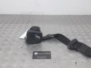 Gebruikte Veiligheidsgordel rechts-voor BMW Z3 Prijs op aanvraag aangeboden door Benzon Autodemontage