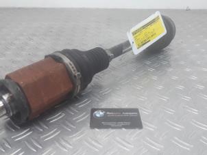 Gebruikte Aandrijfas links-voor BMW 3-Serie Prijs op aanvraag aangeboden door Benzon Autodemontage