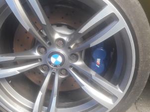 Gebruikte Remklauw (Tang) links-voor BMW M4 Prijs op aanvraag aangeboden door Benzon Autodemontage