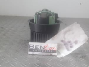 Gebruikte Chaufage Ventilatiemotor Peugeot 308 Prijs op aanvraag aangeboden door Benzon Autodemontage