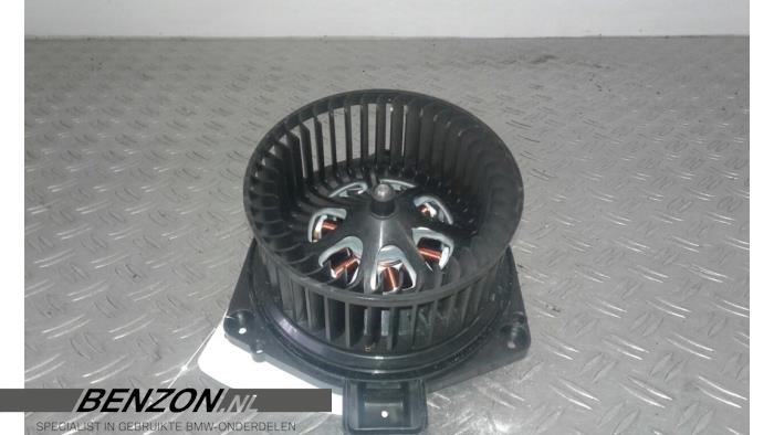 Gebruikte Compressor BMW 3 serie (G20) 320d 2.0 TwinPower Turbo 16V Prijs op aanvraag aangeboden door Benzon Autodemontage