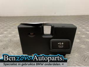 Gebruikte USB module BMW 3-Serie Prijs op aanvraag aangeboden door Benzon Autodemontage