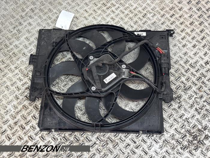 Gebruikte Fan Radiateur BMW 3-Serie Prijs € 30,00 Margeregeling aangeboden door Benzon Autodemontage