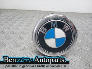 Gebruikte Achterklep Slotmechaniek BMW 1-Serie Prijs op aanvraag aangeboden door Benzon Autodemontage