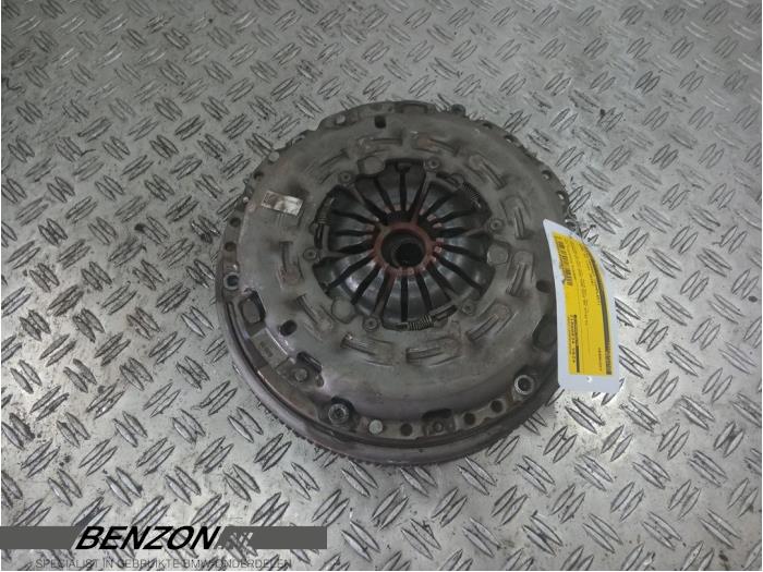 Gebruikte Koppelingsset (compleet) BMW X1 (F48) sDrive 18d 2.0 16V Prijs op aanvraag aangeboden door Benzon Autodemontage