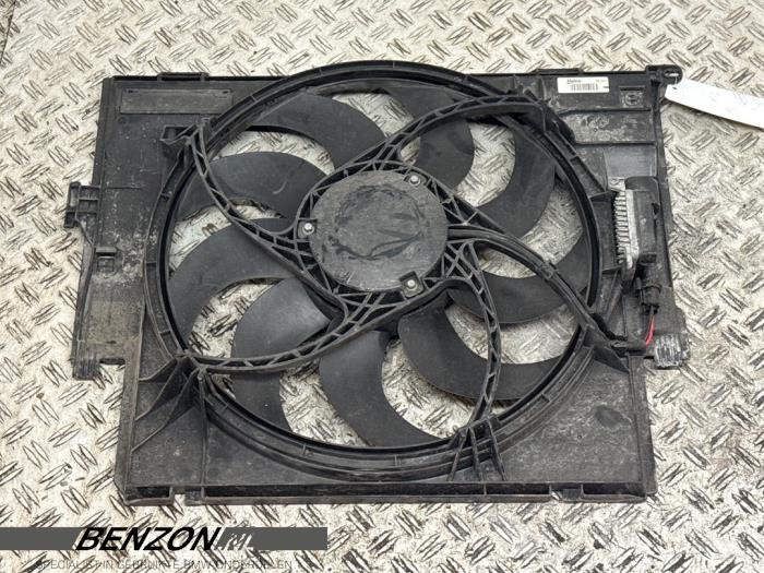 Gebruikte Fan Radiateur BMW 1-Serie Prijs € 30,00 Margeregeling aangeboden door Benzon Autodemontage