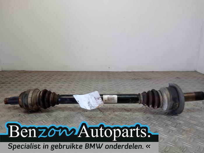 Steekas links-achter van een BMW X3 (F25) xDrive35d 24V 2015