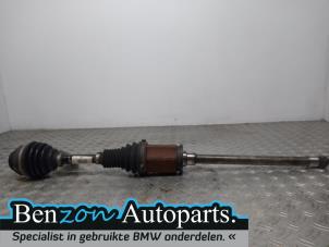 Gebruikte Steekas rechts-voor BMW X1 (E84) xDrive 20i 2.0 16V Twin Power Turbo Prijs € 150,00 Margeregeling aangeboden door Benzon Autodemontage