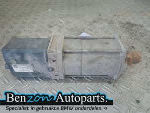 Gebruikte Servo Elektrisch BMW 1 serie (F20) 120i 1.6 16V Prijs op aanvraag aangeboden door Benzon Autodemontage