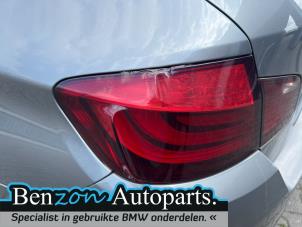 Gebruikte Achterlicht links BMW 5 serie (F10) 520d 16V Prijs op aanvraag aangeboden door Benzon Autodemontage