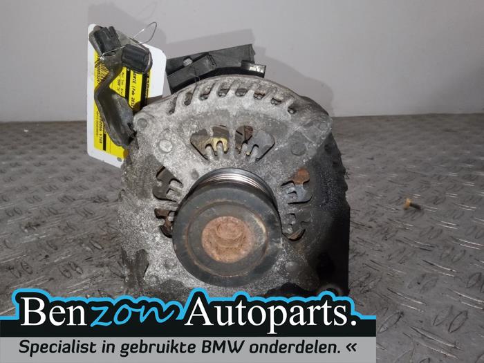 Dynamo van een BMW 1 serie (F20) 116i 1.6 16V 2012