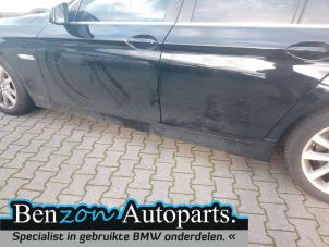 Gebruikte Zijskirt links BMW 5 serie Touring (F11) Prijs € 90,75 Inclusief btw aangeboden door Benzon Autodemontage