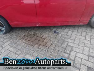 Gebruikte Zijskirt rechts BMW 1 serie (F20) 116i 1.6 16V Prijs € 60,50 Inclusief btw aangeboden door Benzon Autodemontage