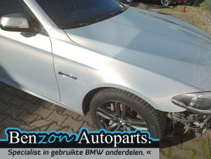 Gebruikte Voorscherm rechts BMW M5 Touring (F11) M550d xDrive 24V Prijs € 242,00 Inclusief btw aangeboden door Benzon Autodemontage