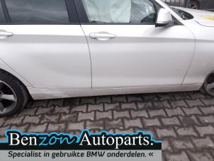 Gebruikte Zijskirt rechts BMW 1 serie (F20) 116d 2.0 16V Prijs € 60,50 Inclusief btw aangeboden door Benzon Autodemontage