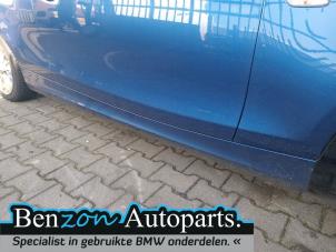 Gebruikte Zijskirt rechts BMW 1 serie (E81) 118i 16V Prijs € 60,50 Inclusief btw aangeboden door Benzon Autodemontage