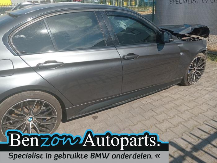 Zijskirt rechts van een BMW 3 serie (F30) 335d xDrive 3.0 24V 2014