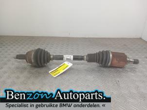 Gebruikte Aandrijfas links-voor BMW X5 (F15) xDrive 35i 3.0 Prijs € 423,50 Inclusief btw aangeboden door Benzon Autodemontage