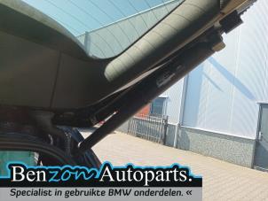 Gebruikte Kofferdekseldemper rechts-achter BMW X5 (F15) xDrive 35i 3.0 Prijs € 151,25 Inclusief btw aangeboden door Benzon Autodemontage