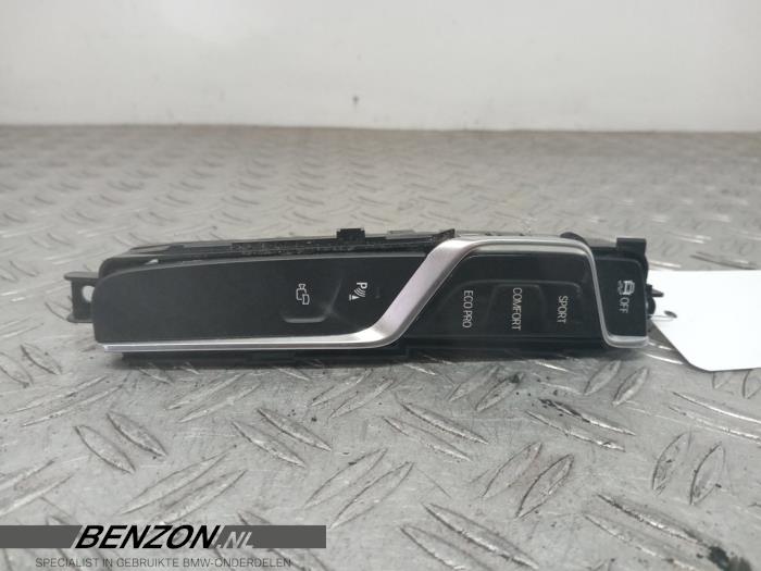Gebruikte ESP Schakelaar BMW M5 (G90) M550d xDrive 24V Prijs € 151,25 Inclusief btw aangeboden door Benzon Autodemontage