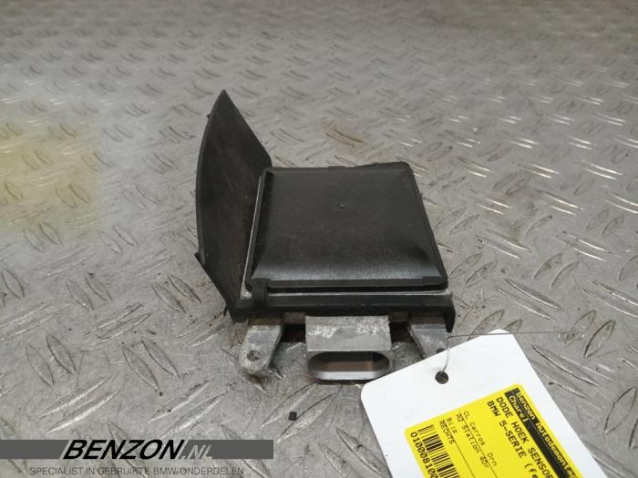 Gebruikte Dode hoek sensor BMW 5 serie Touring (F11) 520d 16V Prijs op aanvraag aangeboden door Benzon Autodemontage