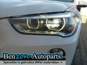Gebruikte Koplamp links BMW X1 (F48) xDrive 18d 2.0 16V Prijs € 907,50 Inclusief btw aangeboden door Benzon Autodemontage