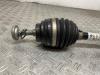 Aandrijfas links-voor van een BMW 1 serie (F40) 116d 1.5 12V TwinPower 2020