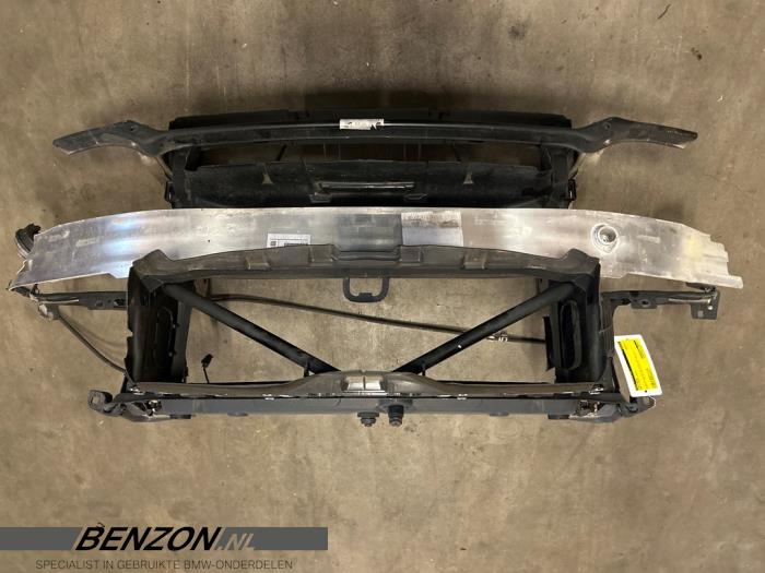 Gebruikte Frontpaneel BMW 3 serie Touring (F31) Prijs op aanvraag aangeboden door Benzon Autodemontage