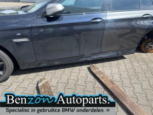 Gebruikte Sideskirt links BMW M5 Touring (G91) M550d xDrive 24V Prijs op aanvraag aangeboden door Benzon Autodemontage