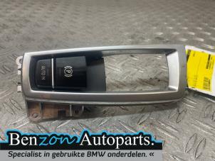 Gebruikte Handrem schakelaar BMW X3 (F25) Prijs op aanvraag aangeboden door Benzon Autodemontage