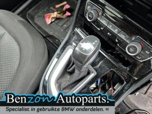 Gebruikte Versnellingspook BMW 2 serie Active Tourer (F45) 218d 2.0 TwinPower Turbo 16V Prijs € 175,00 Margeregeling aangeboden door Benzon Autodemontage