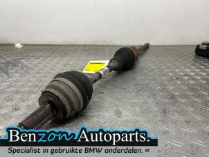 Gebruikte Steekas rechts-voor BMW X5 (F15) Prijs € 200,00 Margeregeling aangeboden door Benzon Autodemontage