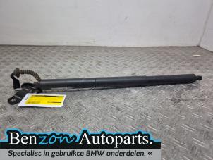 Gebruikte Kofferdekseldemper rechts-achter BMW X1 Prijs € 80,00 Margeregeling aangeboden door Benzon Autodemontage