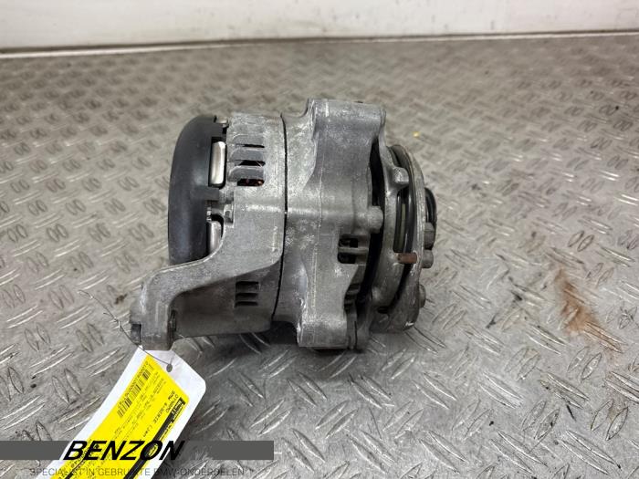 Gebruikte Dynamo BMW 4 serie Gran Coupe (F36) 430i 2.0 16V Prijs € 40,00 Margeregeling aangeboden door Benzon Autodemontage