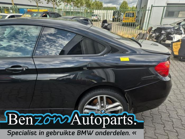 Zijpaneel links-achter van een BMW 4 serie (F32) 420i 2.0 TwinPower Turbo 16V 2016