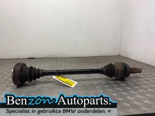 Gebruikte Steekas rechts-achter BMW 1-Serie Prijs € 25,00 Margeregeling aangeboden door Benzon Autodemontage