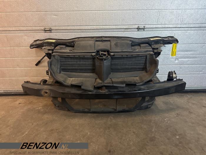 Gebruikte Frontpaneel BMW 3-Serie Prijs € 250,00 Margeregeling aangeboden door Benzon Autodemontage