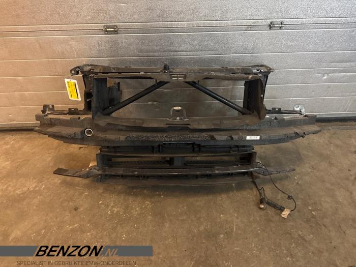 Gebruikte Frontpaneel BMW 3 serie (F30) Prijs € 400,00 Margeregeling aangeboden door Benzon Autodemontage