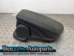 Gebruikte Armleuning BMW 2 serie Active Tourer (F45) 225xe iPerformance 1.5 TwinPower Turbo 12V Prijs € 75,00 Margeregeling aangeboden door Benzon Autodemontage