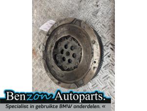 Gebruikte Vliegwiel BMW 1-Serie Prijs € 75,00 Margeregeling aangeboden door Benzon Autodemontage
