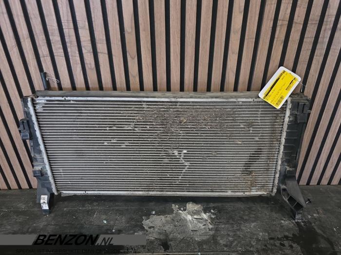 Gebruikte Radiateur BMW 2 serie Active Tourer (F45) 218d 2.0 TwinPower Turbo 16V Prijs € 50,00 Margeregeling aangeboden door Benzon Autodemontage