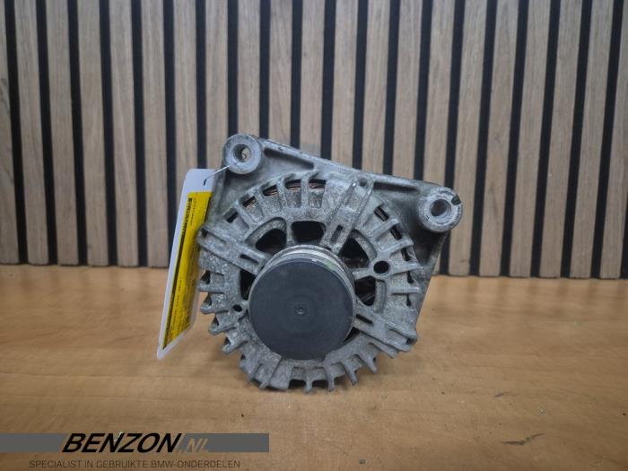 Gebruikte Dynamo BMW 3 serie Touring (F31) 320d 2.0 16V Prijs € 29,99 Margeregeling aangeboden door Benzon Autodemontage