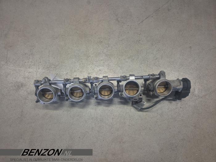 Gebruikte Gasklephuis BMW 5 serie (E60) M5 V10 40V Prijs € 274,99 Margeregeling aangeboden door Benzon Autodemontage