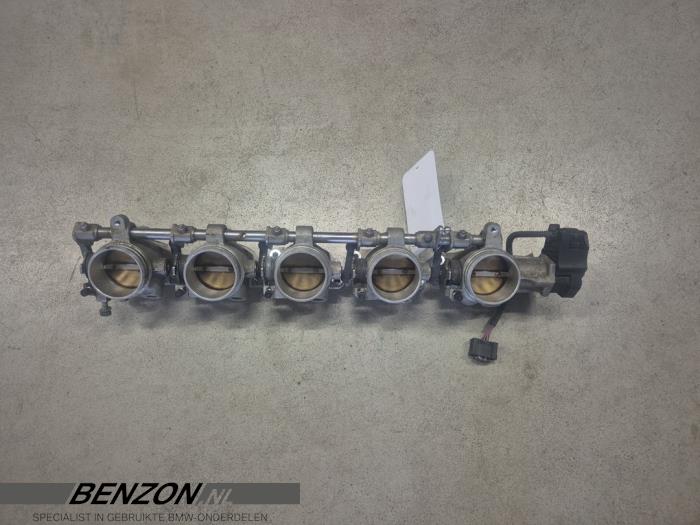 Gebruikte Gasklephuis BMW 5 serie (E60) M5 V10 40V Prijs € 274,99 Margeregeling aangeboden door Benzon Autodemontage